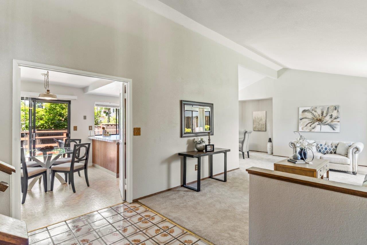 3009 Lake Estates CT