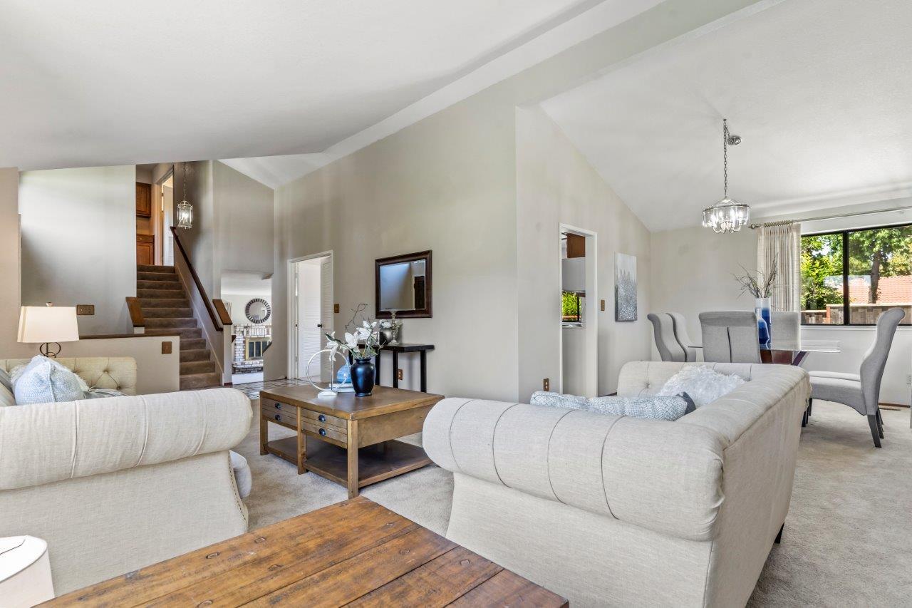 3009 Lake Estates CT