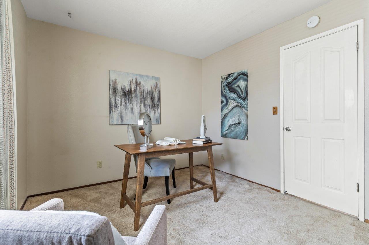 3009 Lake Estates CT