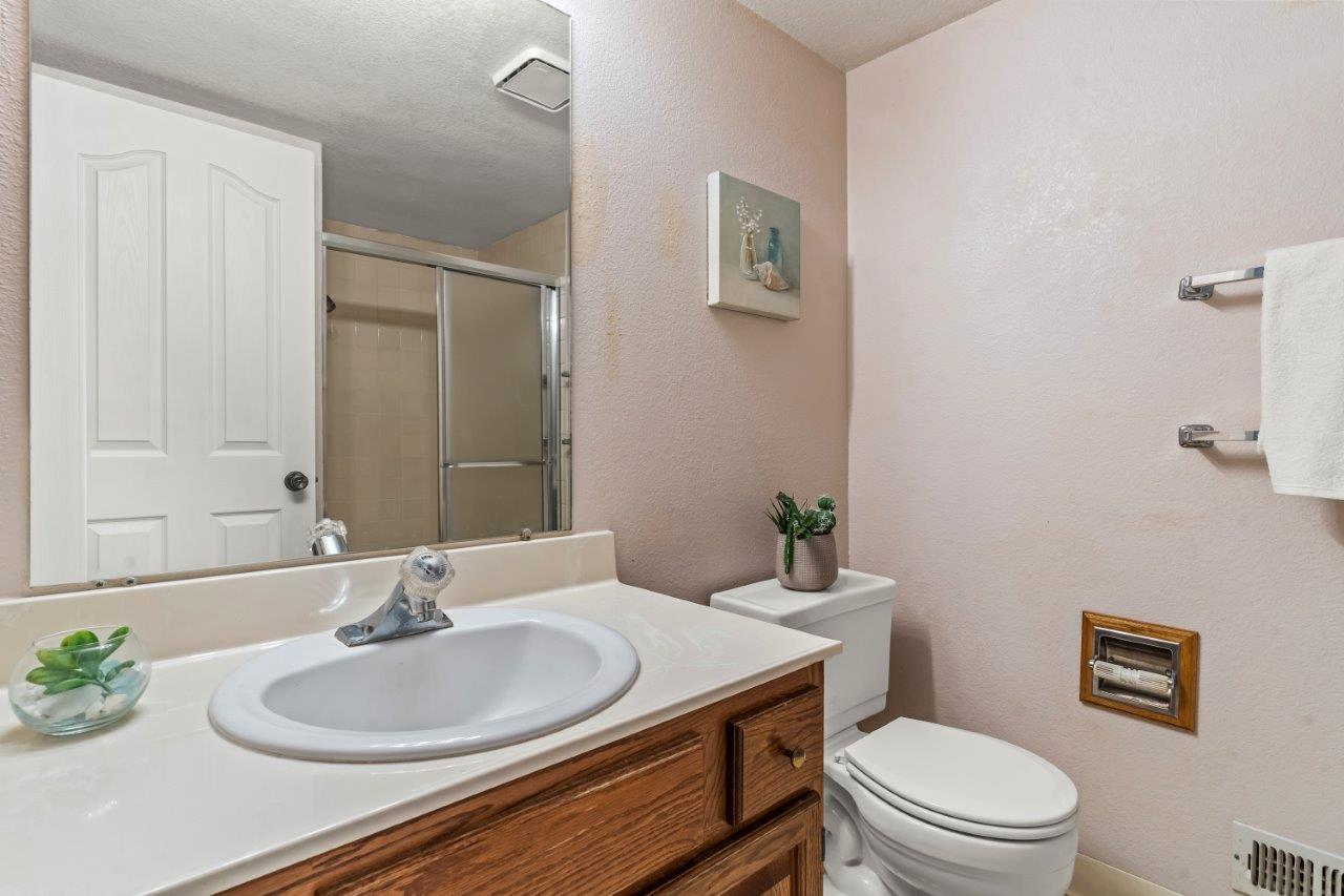 3009 Lake Estates CT