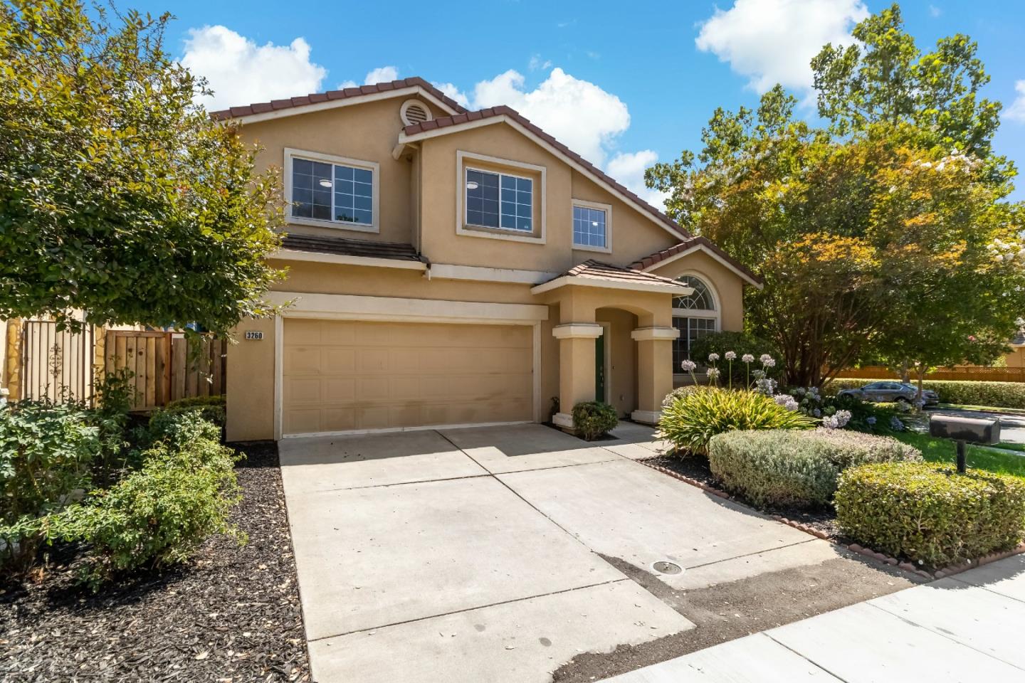 3260 Montecito DR