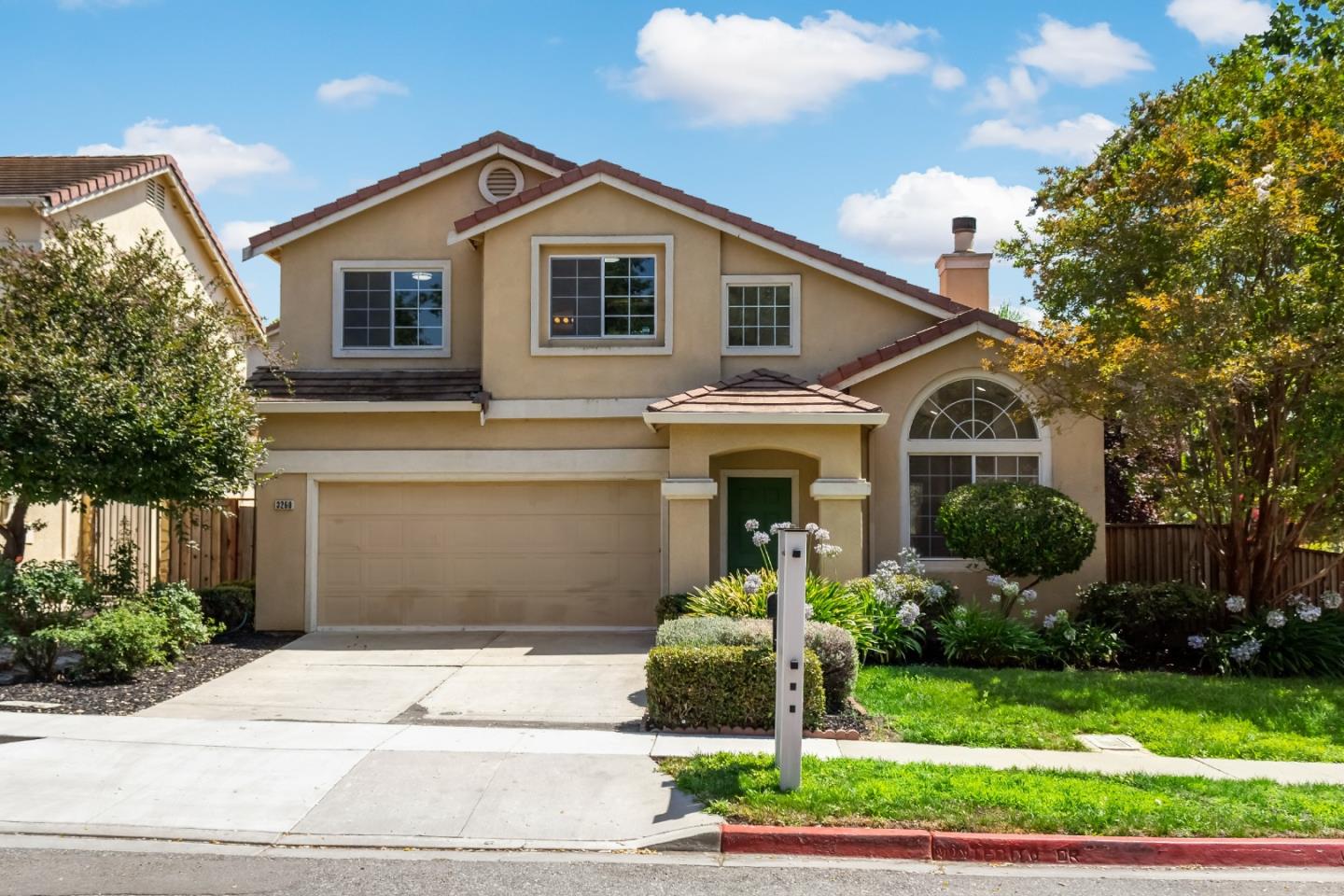 3260 Montecito DR