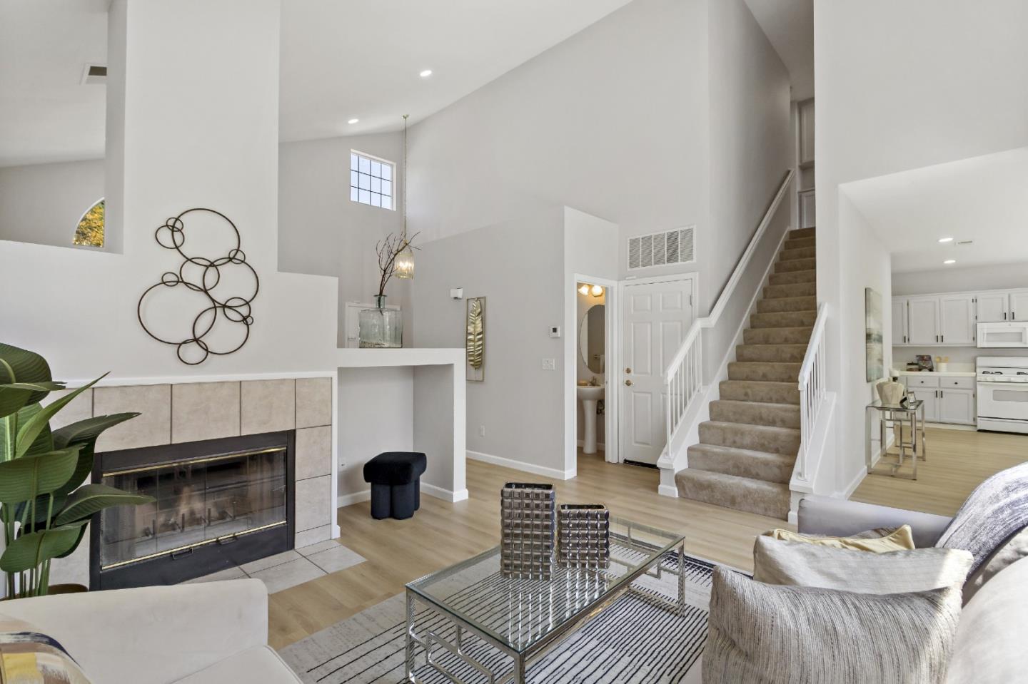 3260 Montecito DR