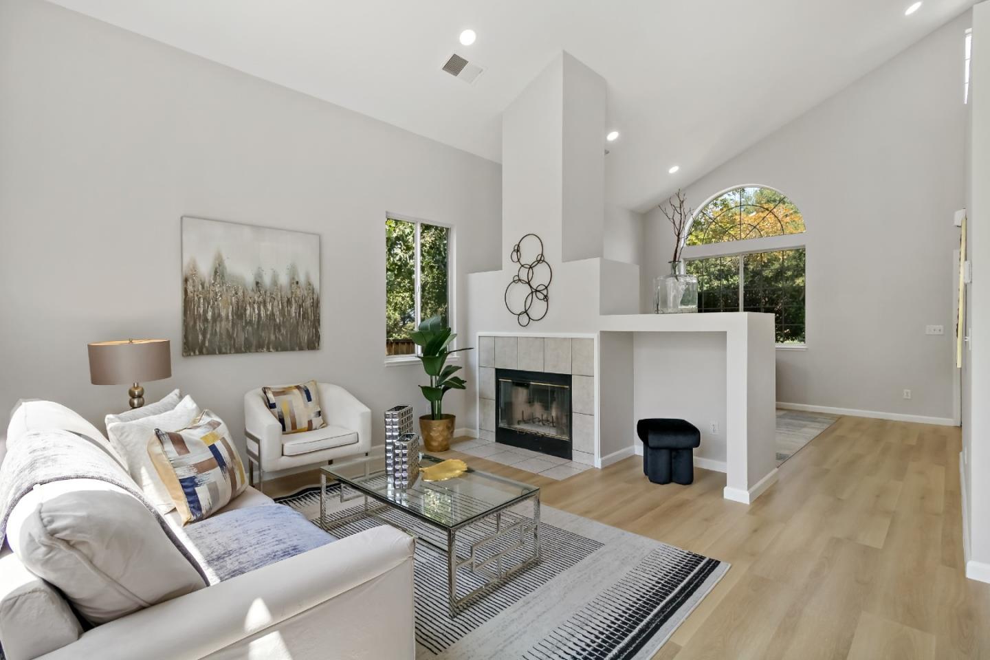 3260 Montecito DR