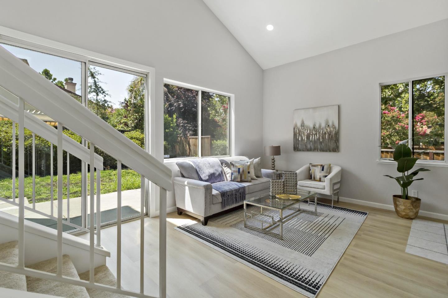 3260 Montecito DR