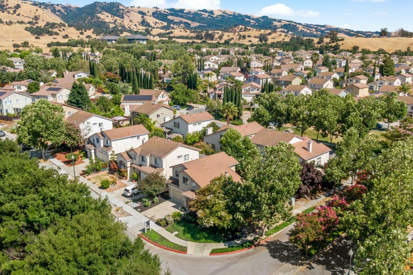 3260 Montecito DR
