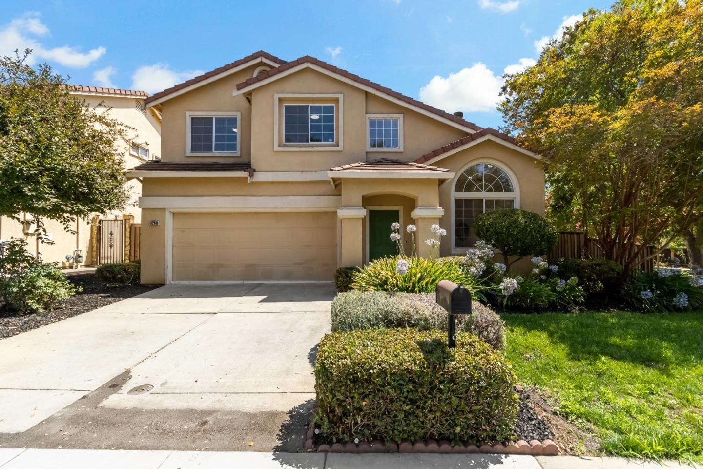 3260 Montecito DR
