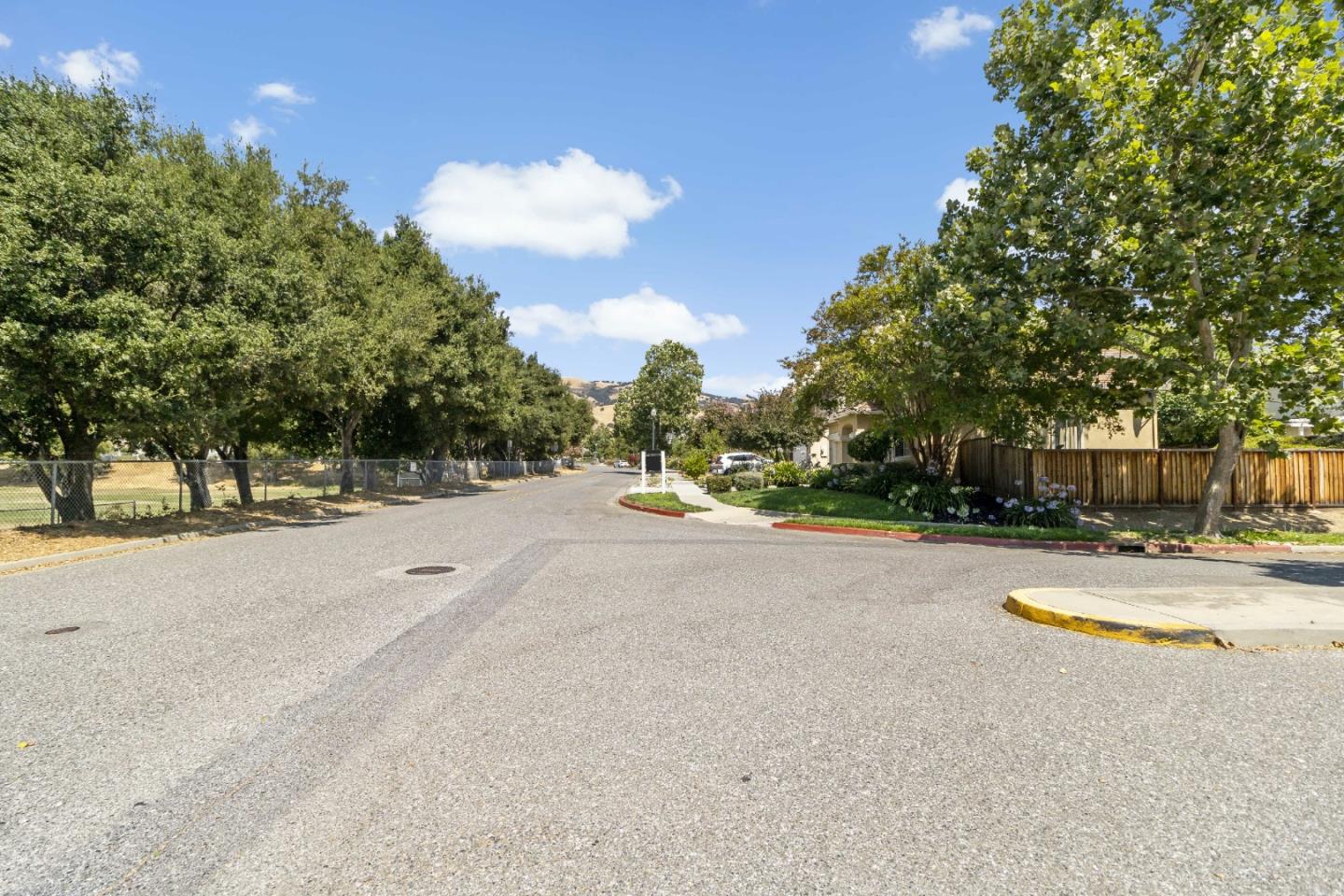 3260 Montecito DR