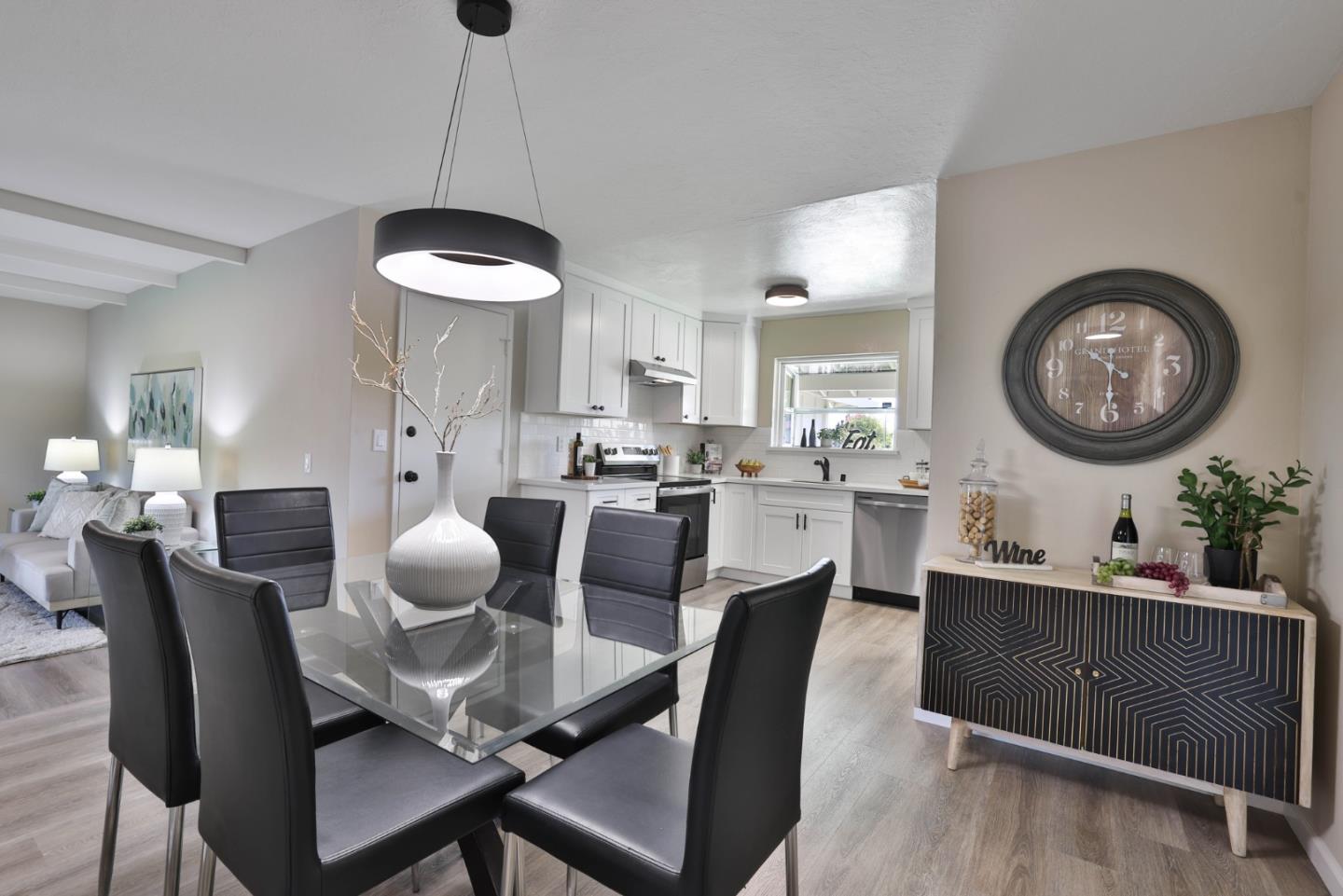 3015 Remington WAY