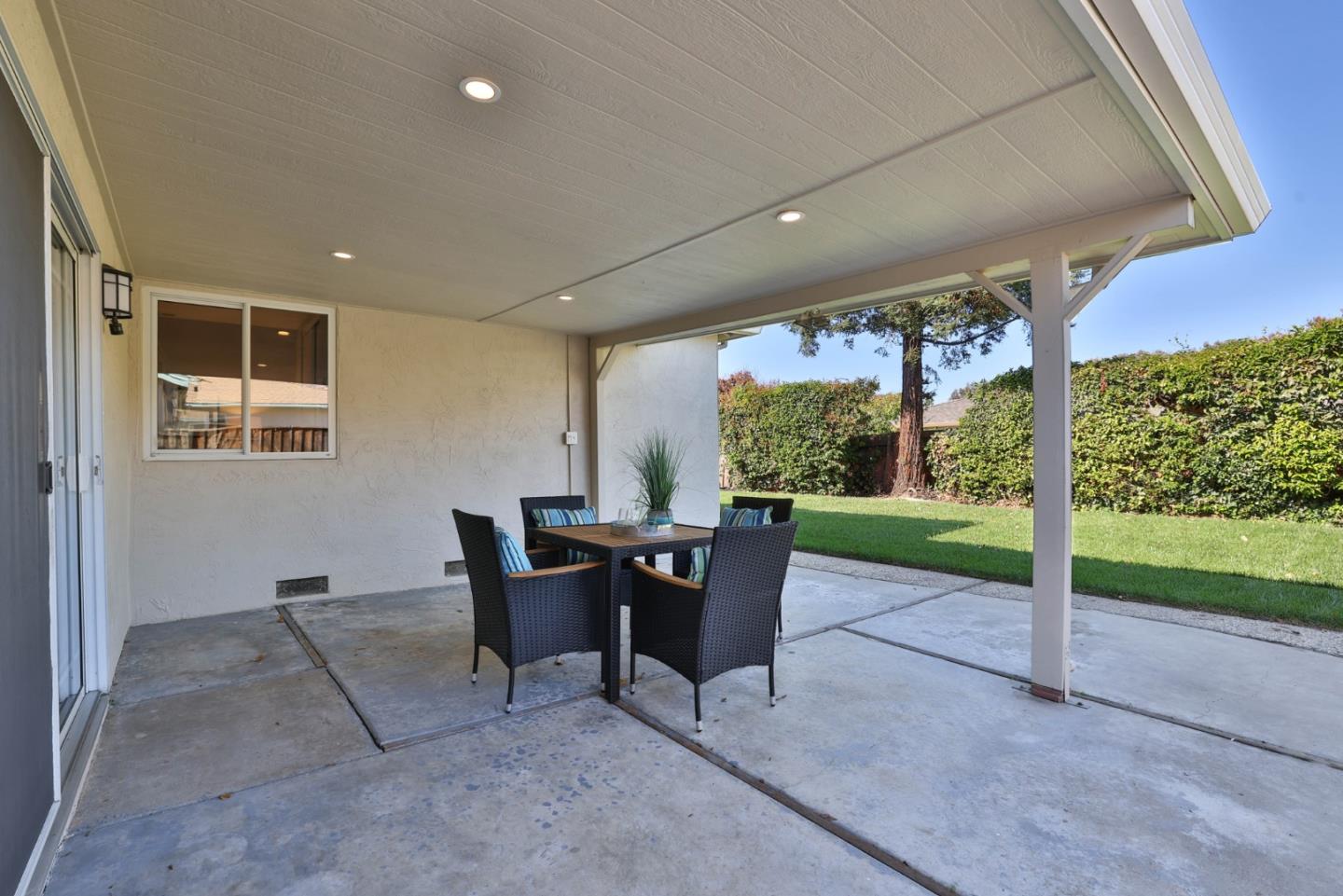 3015 Remington WAY