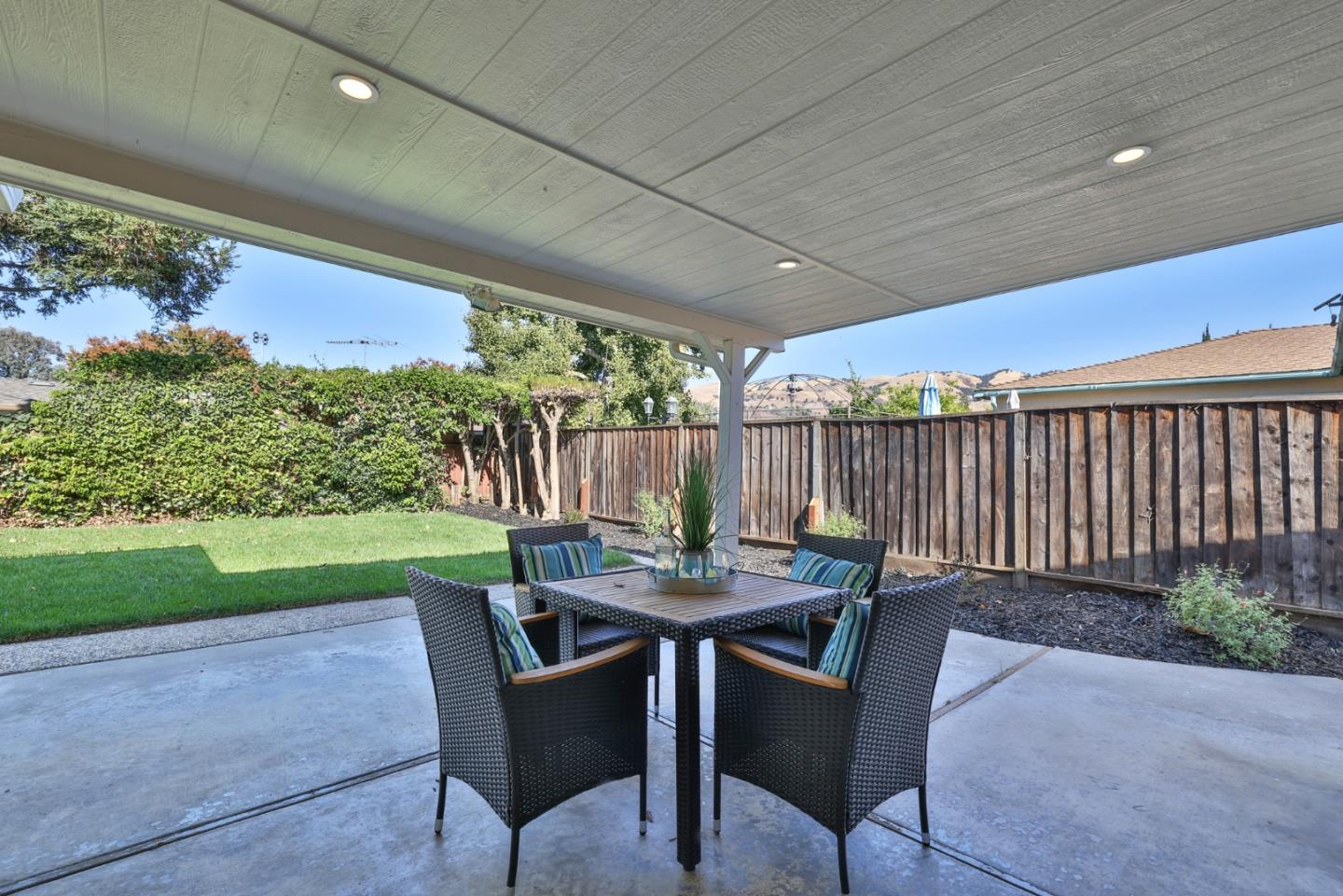 3015 Remington WAY