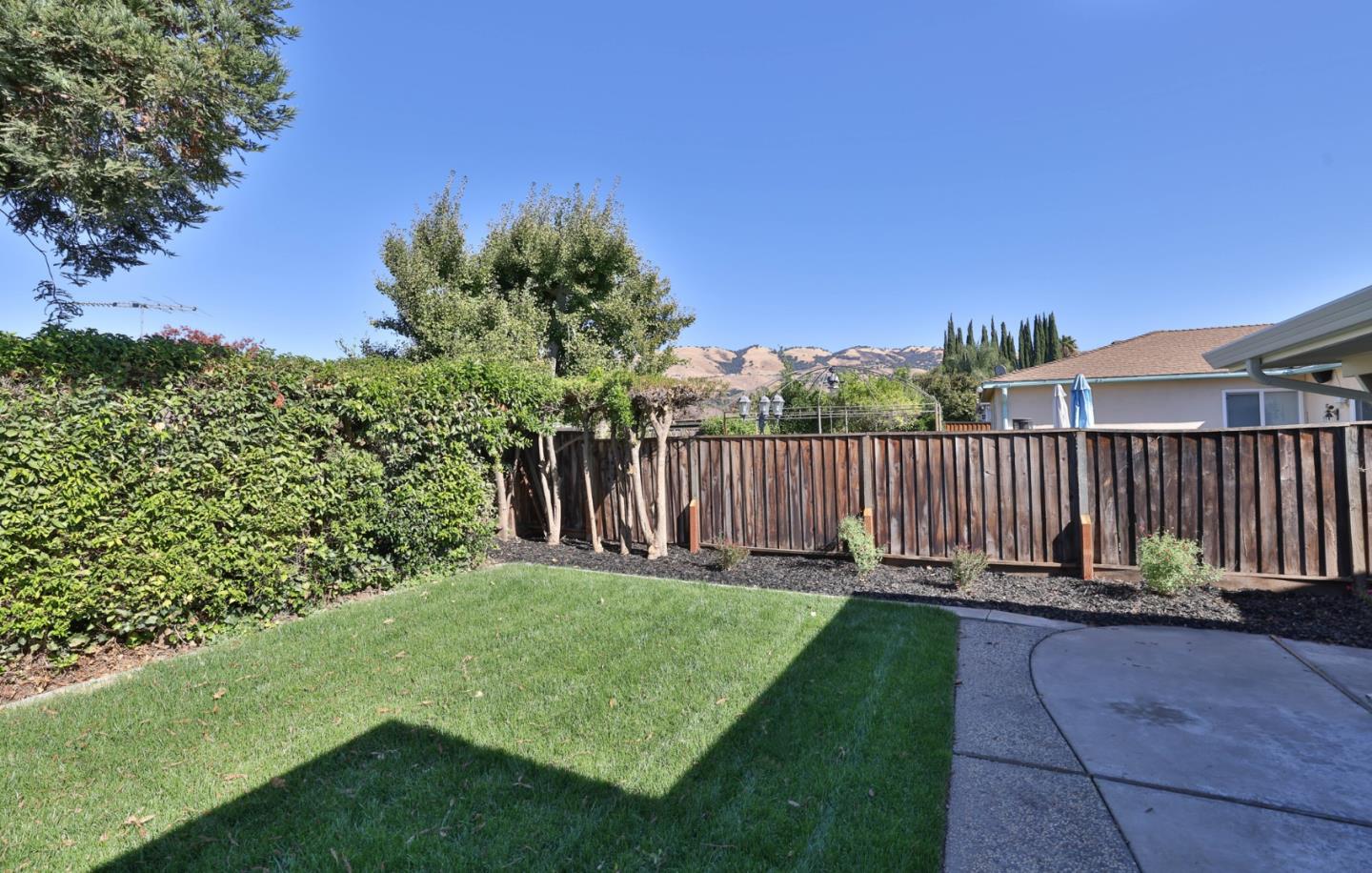 3015 Remington WAY