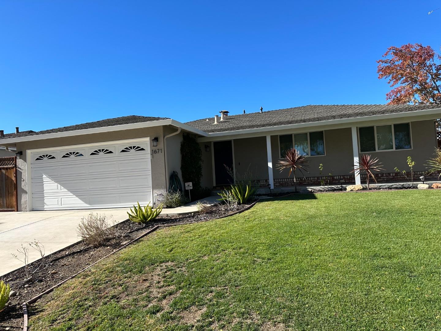 1671 Elwood