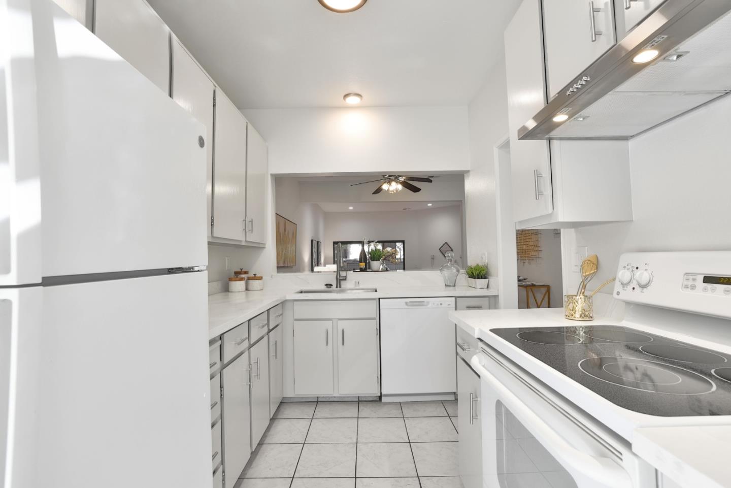 142 Marylinn DR