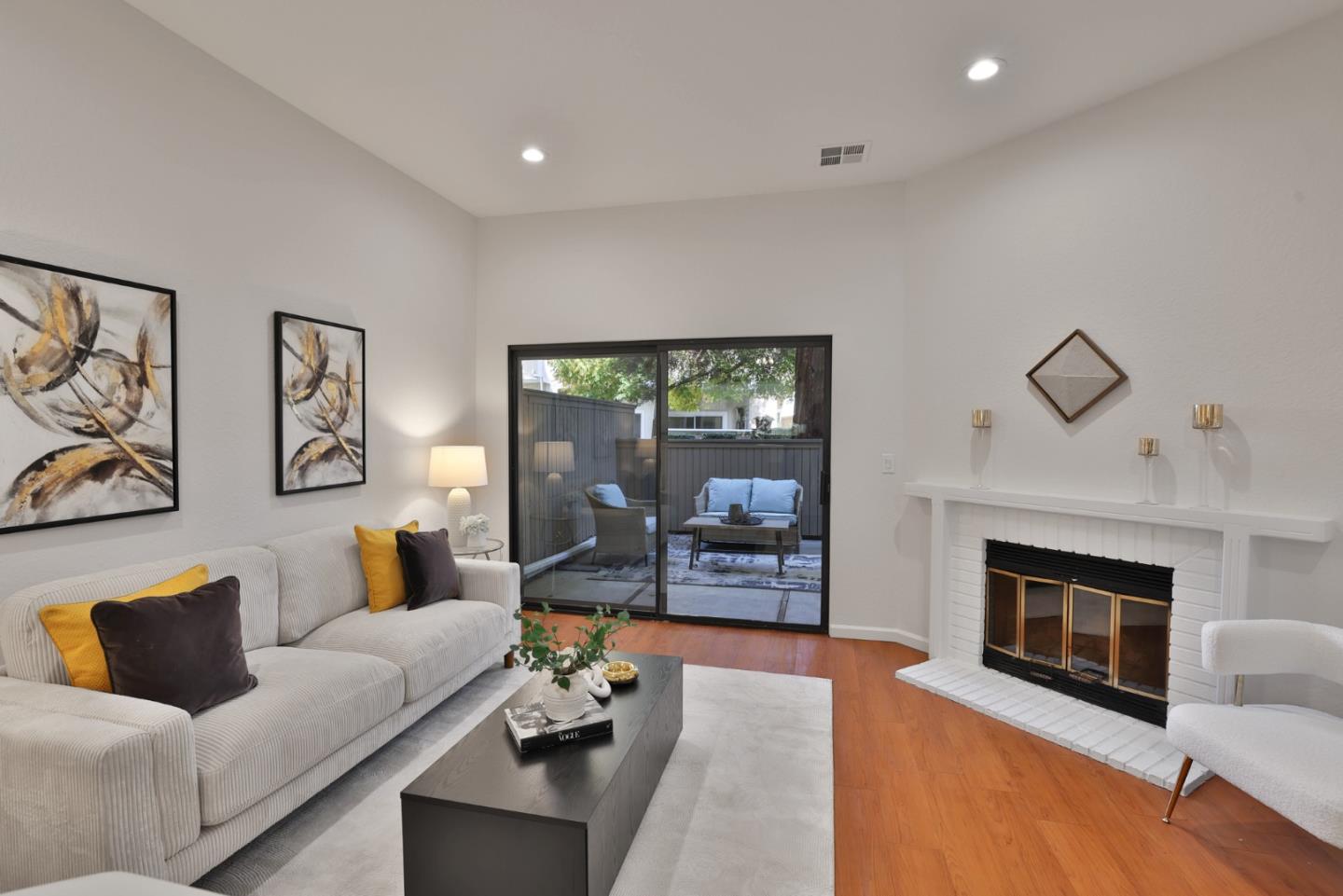 142 Marylinn DR