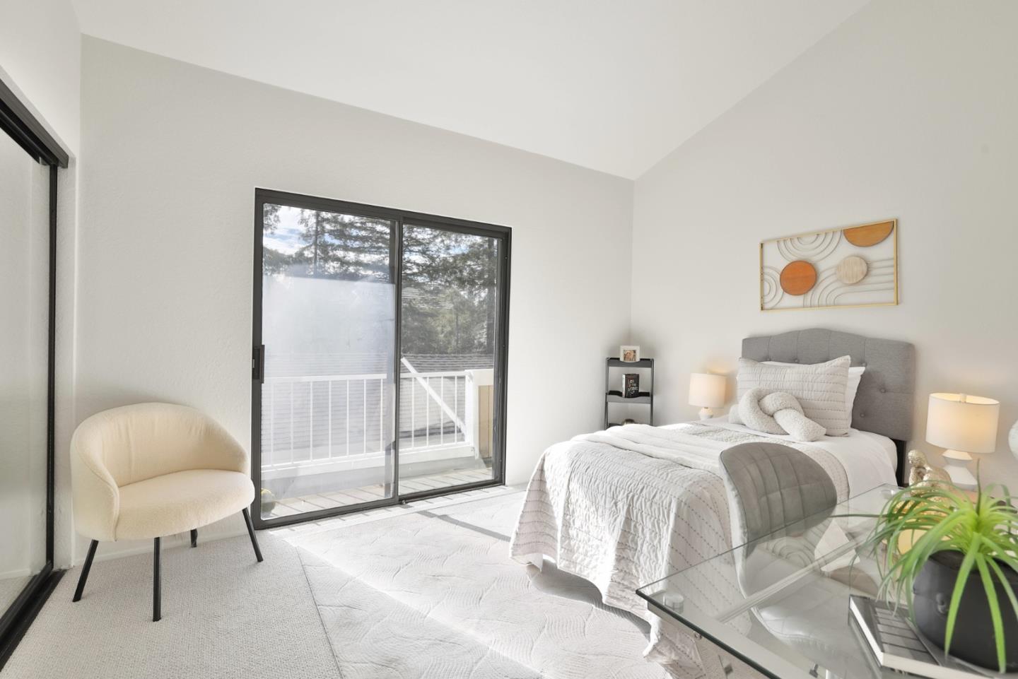 142 Marylinn DR