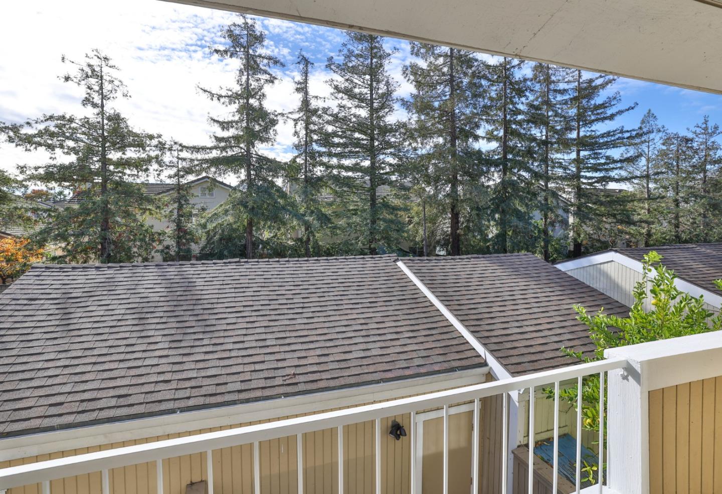 142 Marylinn DR