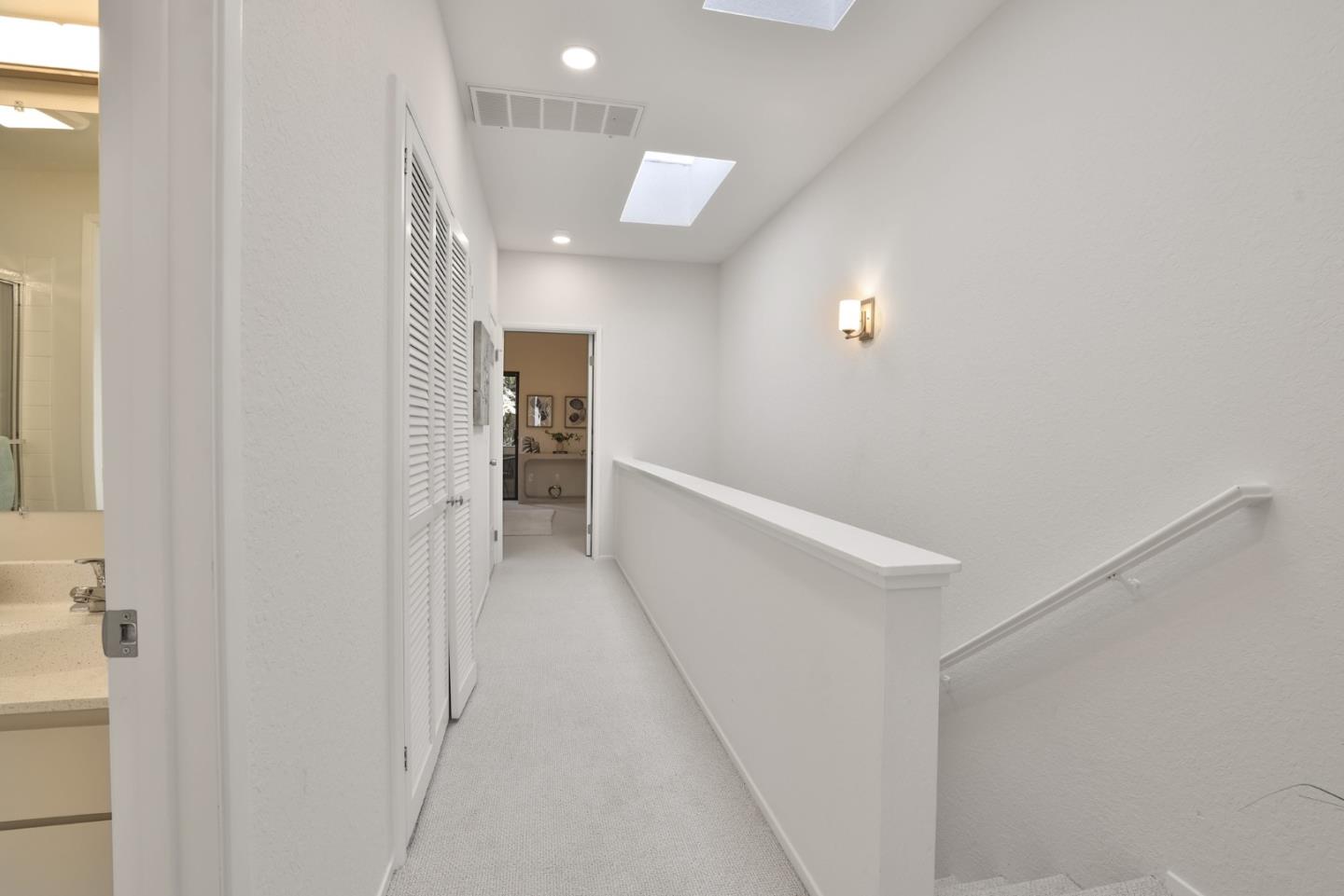 142 Marylinn DR