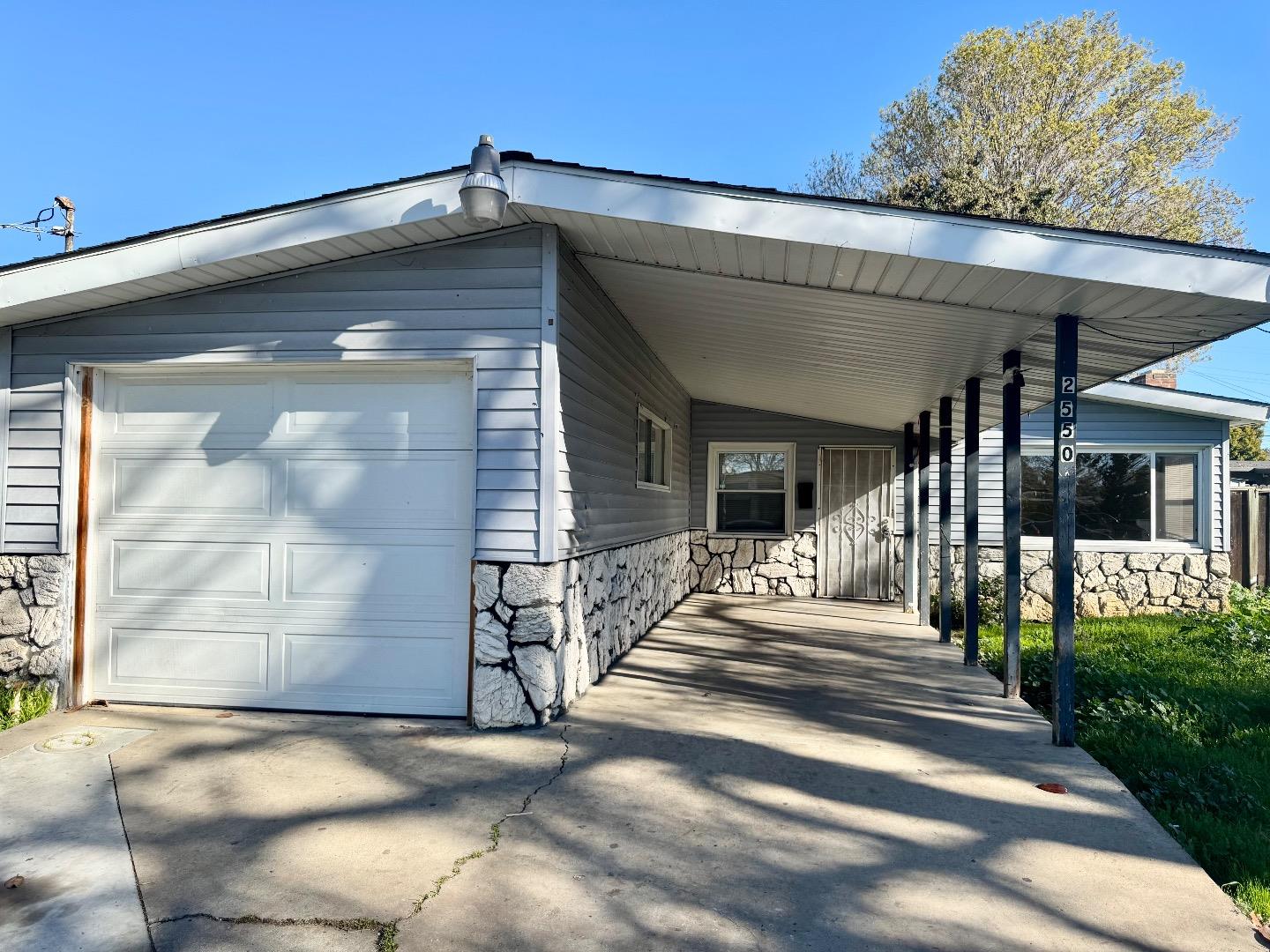 2550 Annapolis ST