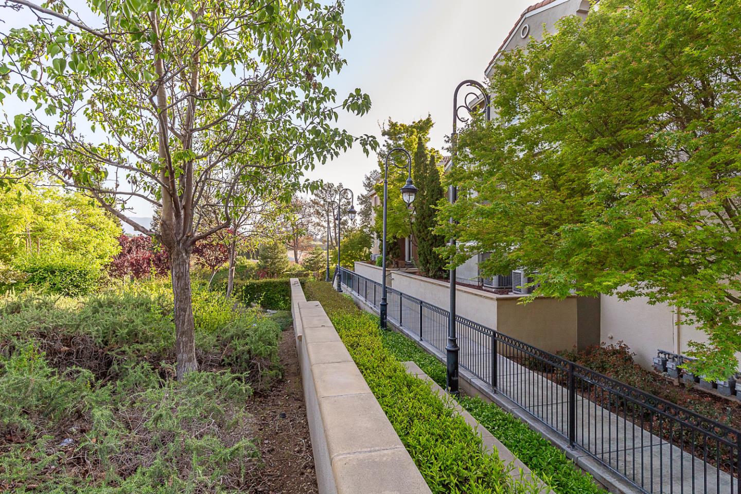 2174 Sunstruck Court