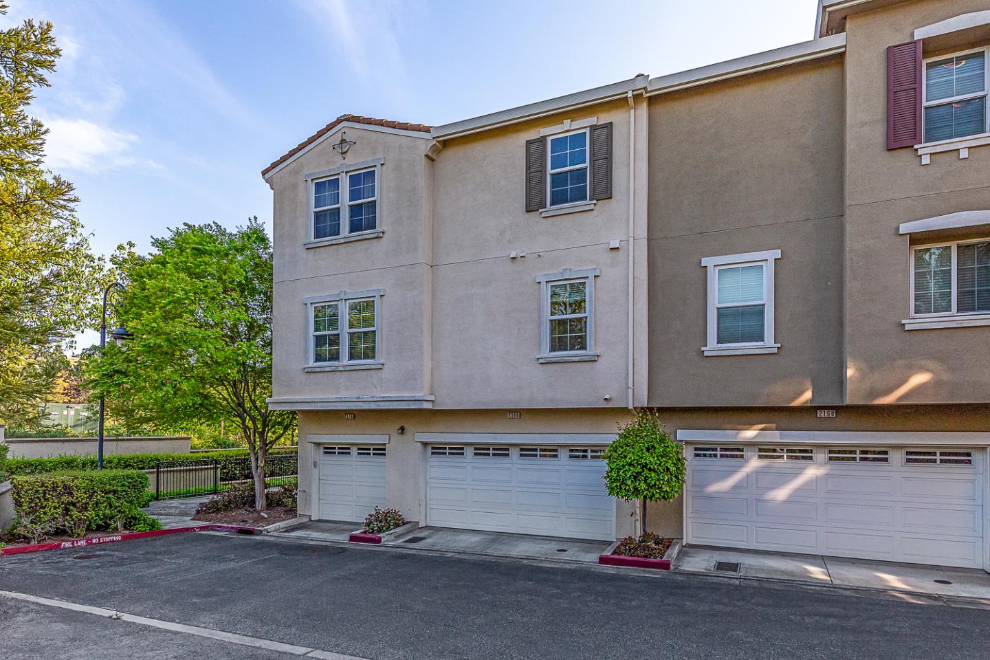 2174 Sunstruck Court