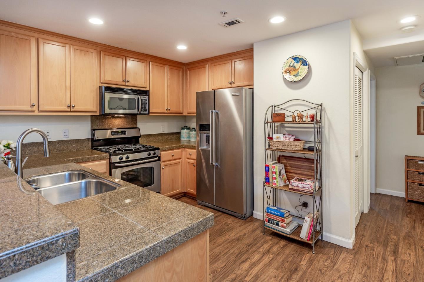 2174 Sunstruck Court