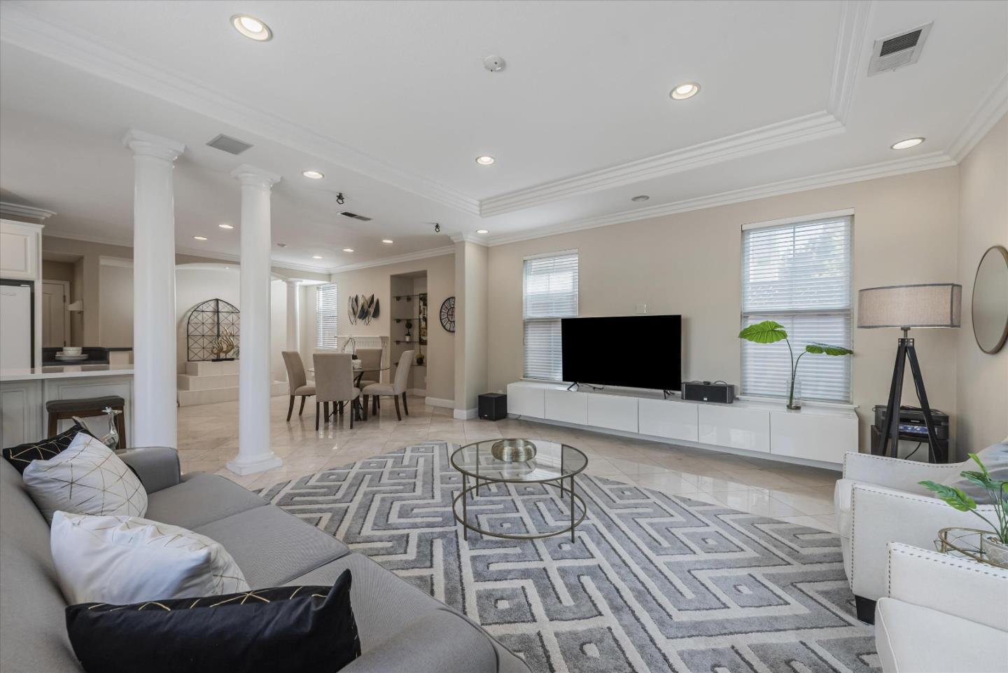 374 Huckleberry DR