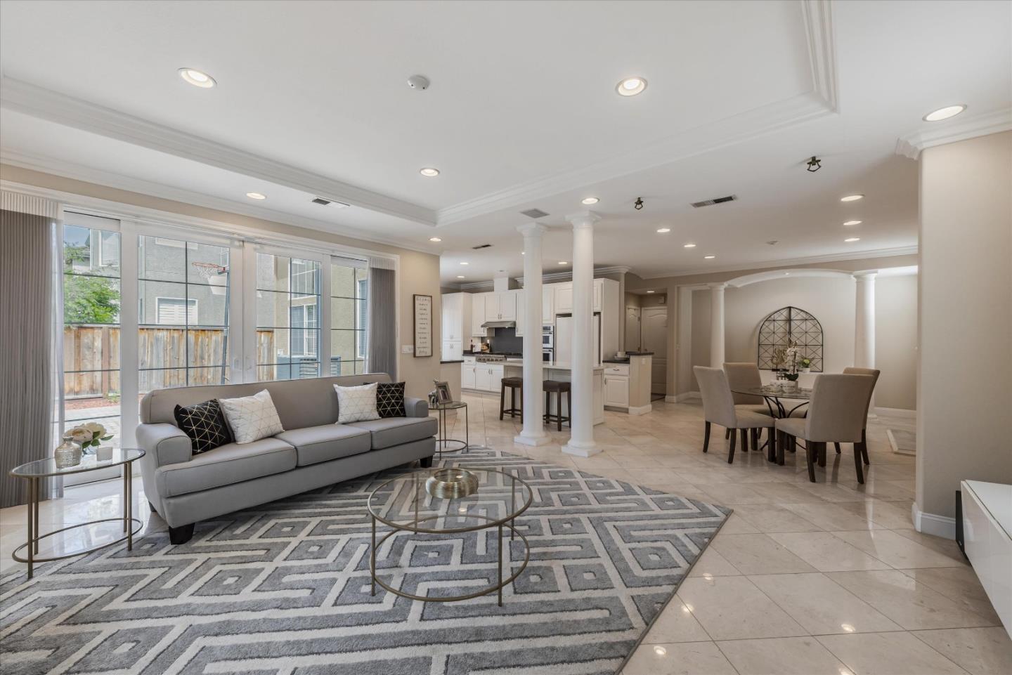 374 Huckleberry DR