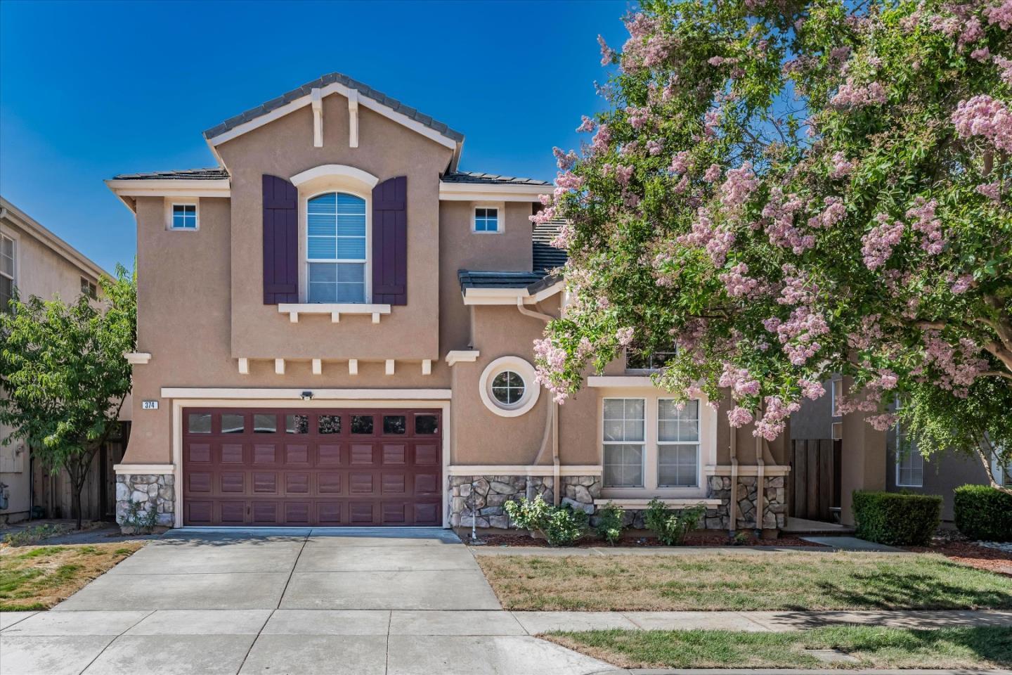 374 Huckleberry DR