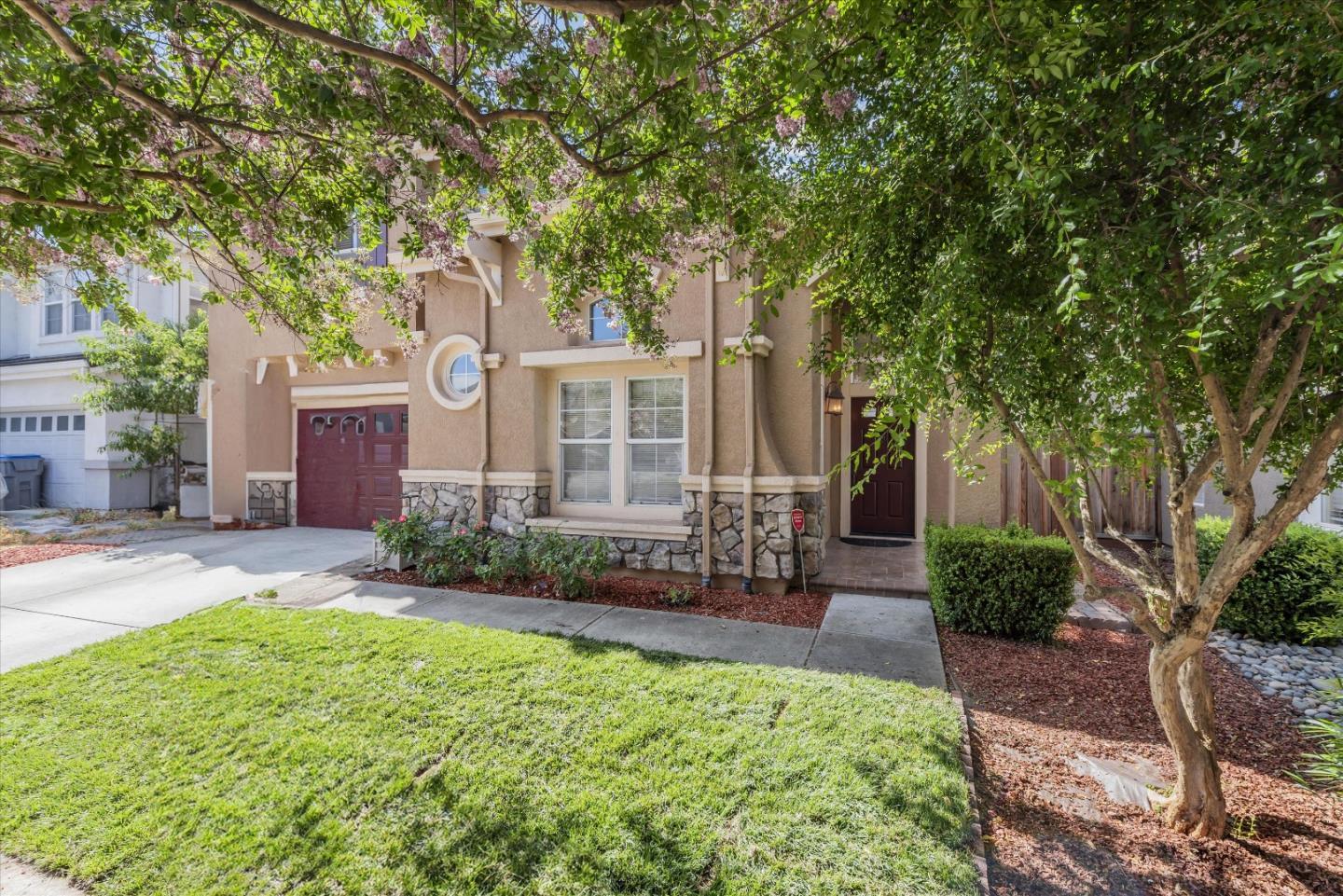 374 Huckleberry DR