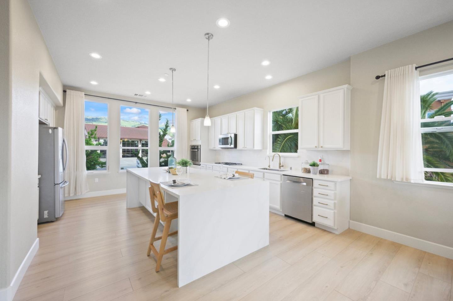 3039 Ruby AVE