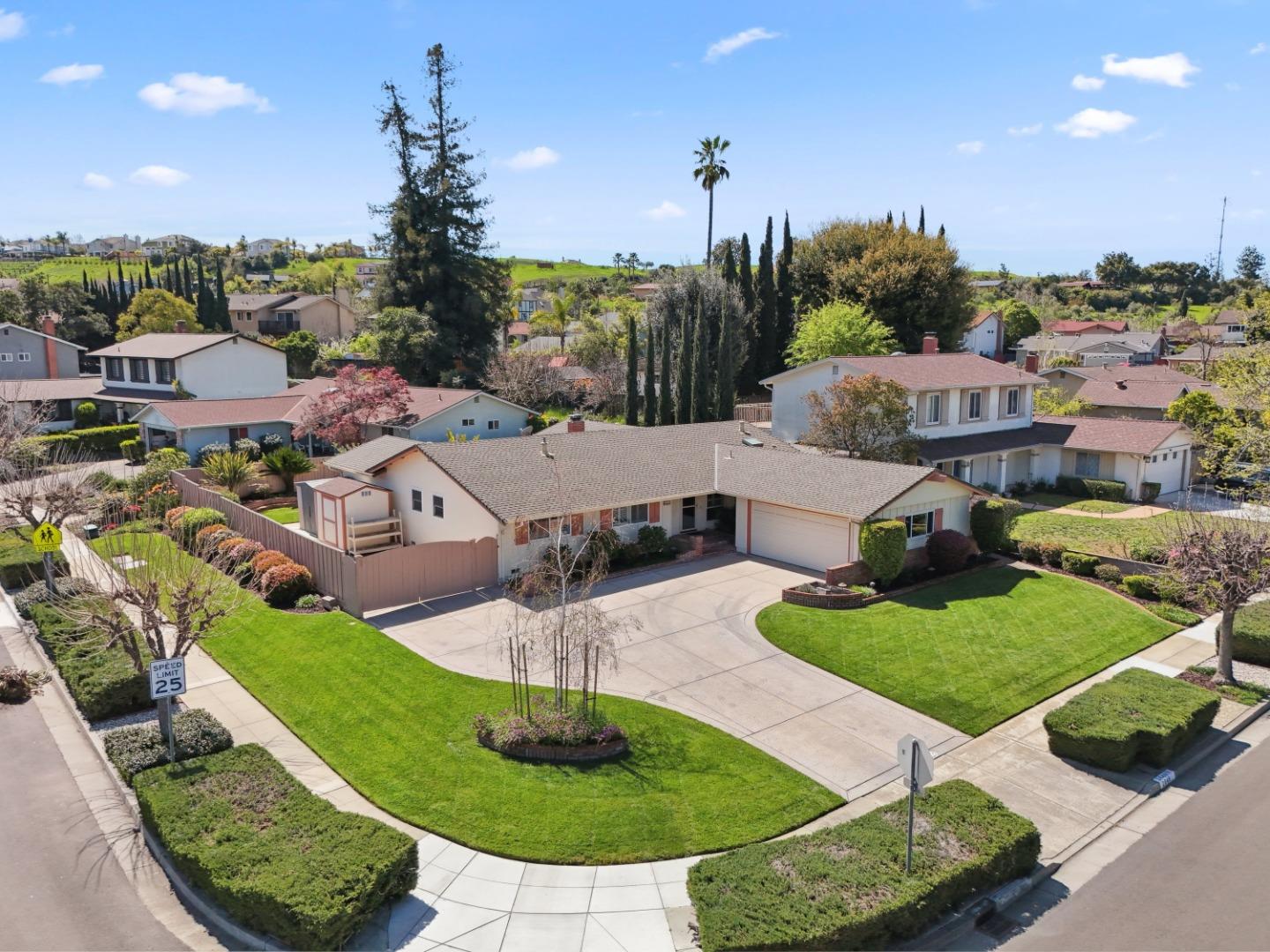 2648 Peartree LN