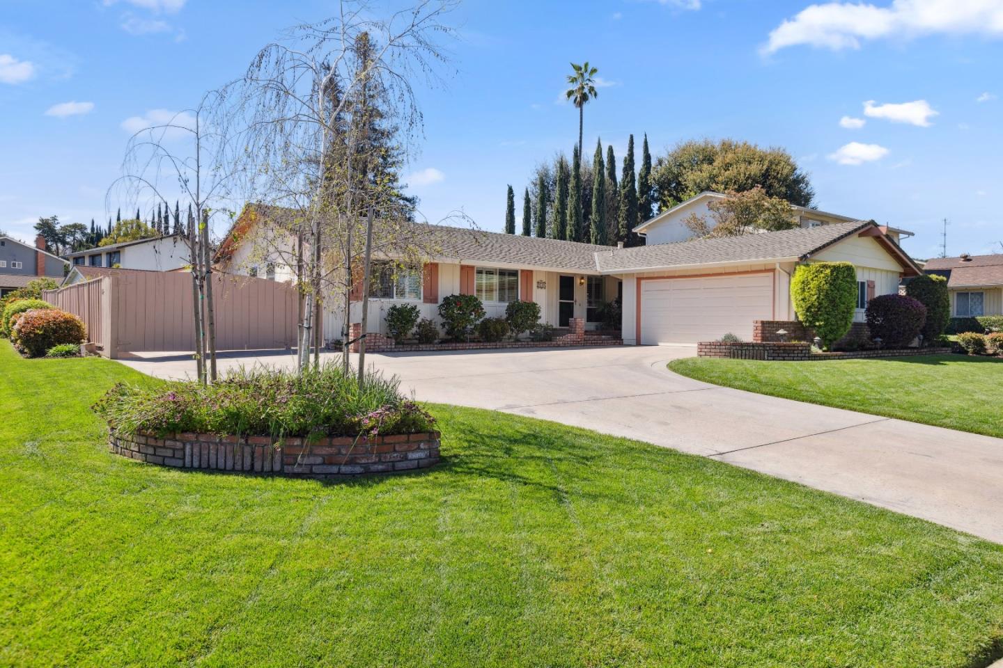 2648 Peartree LN