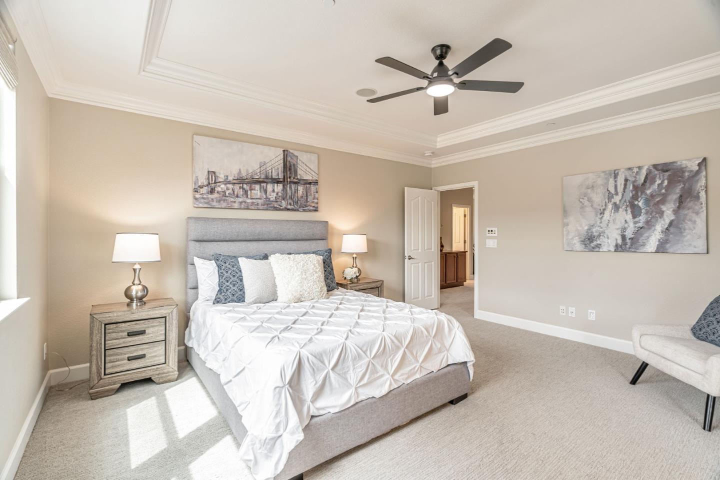 6525 Gravina LOOP