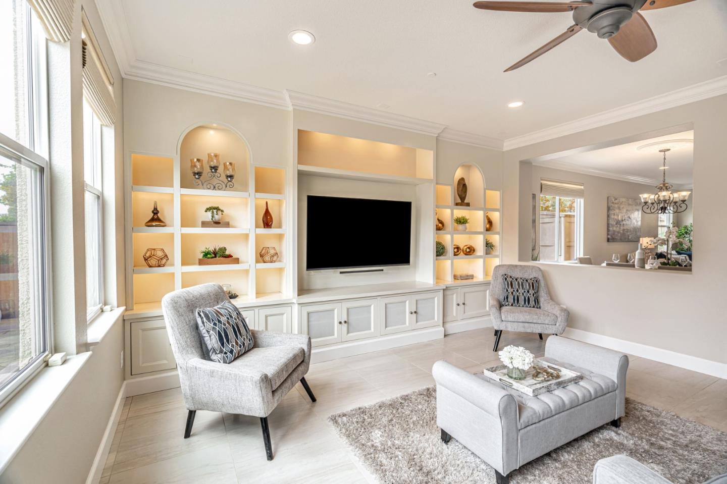 6525 Gravina LOOP