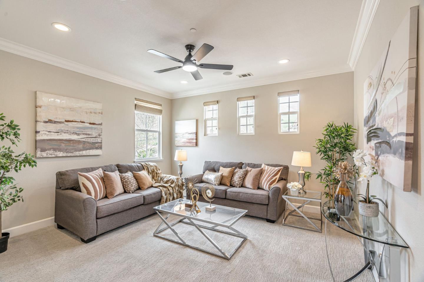 6525 Gravina LOOP