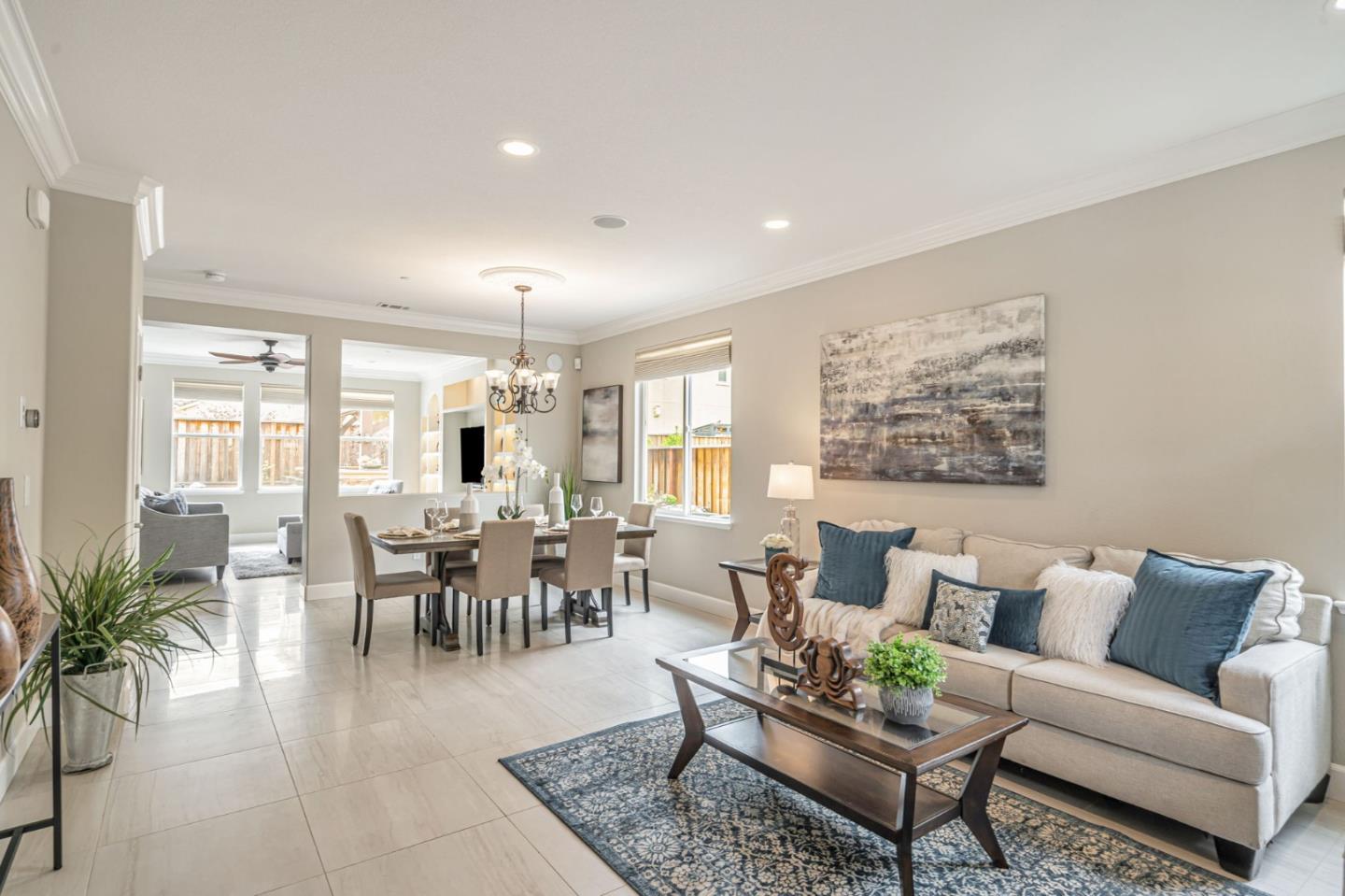 6525 Gravina LOOP