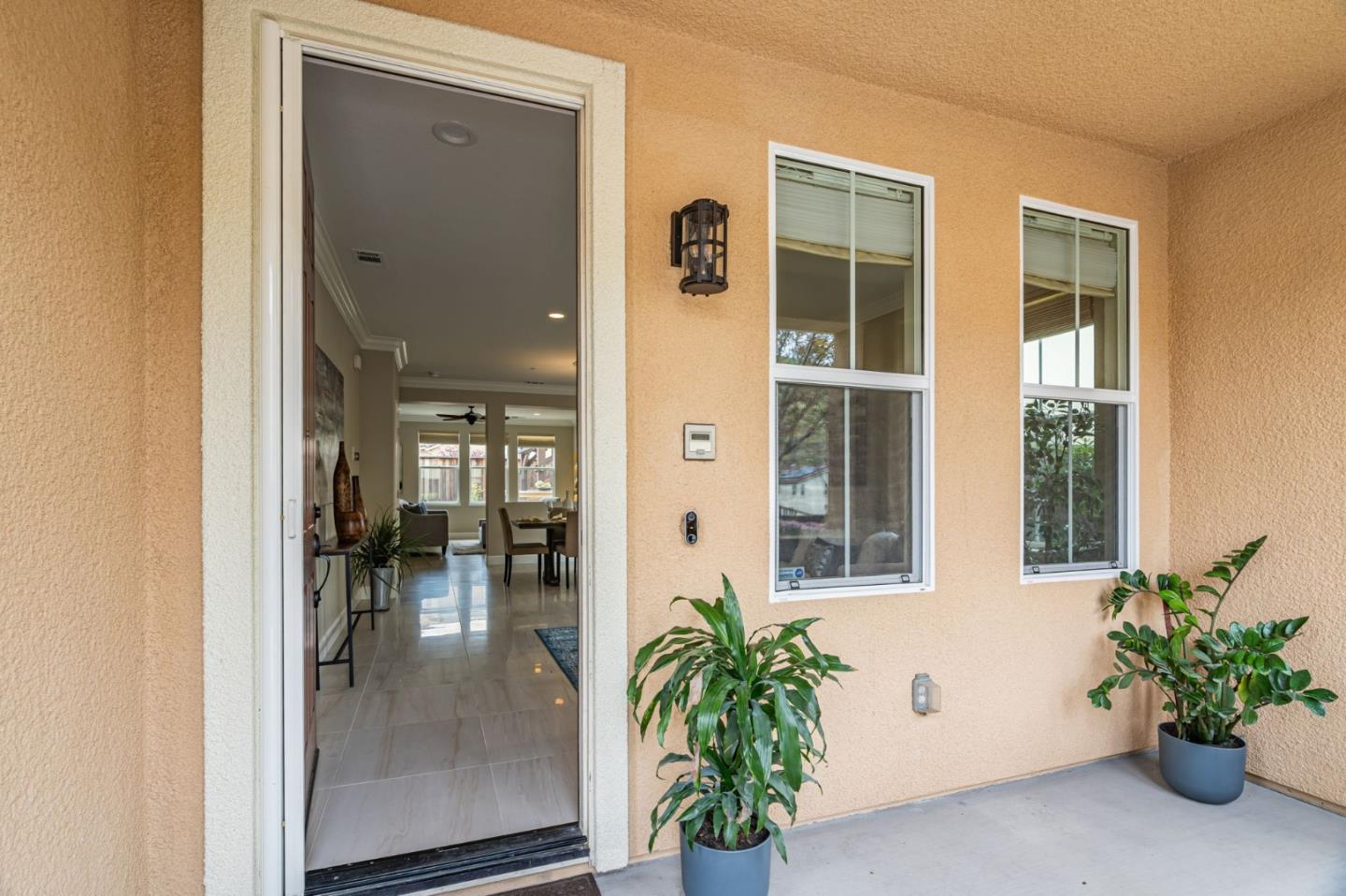 6525 Gravina LOOP