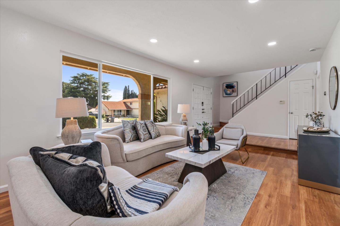 3653 Woodley DR