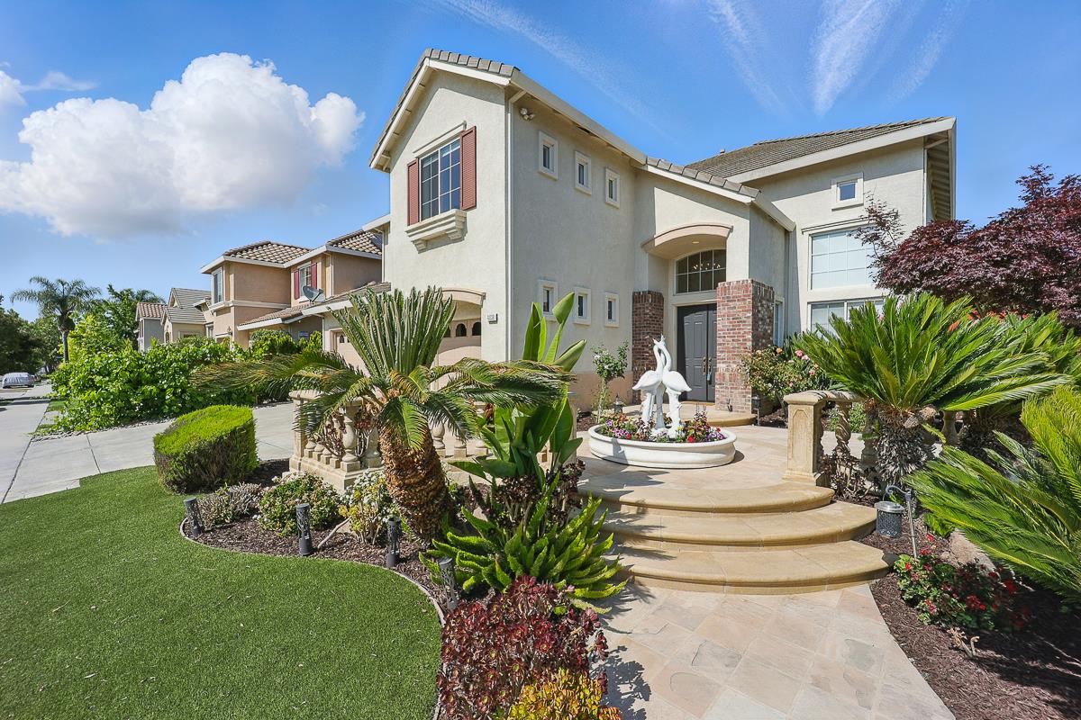 4038 Emerald Isle Lane