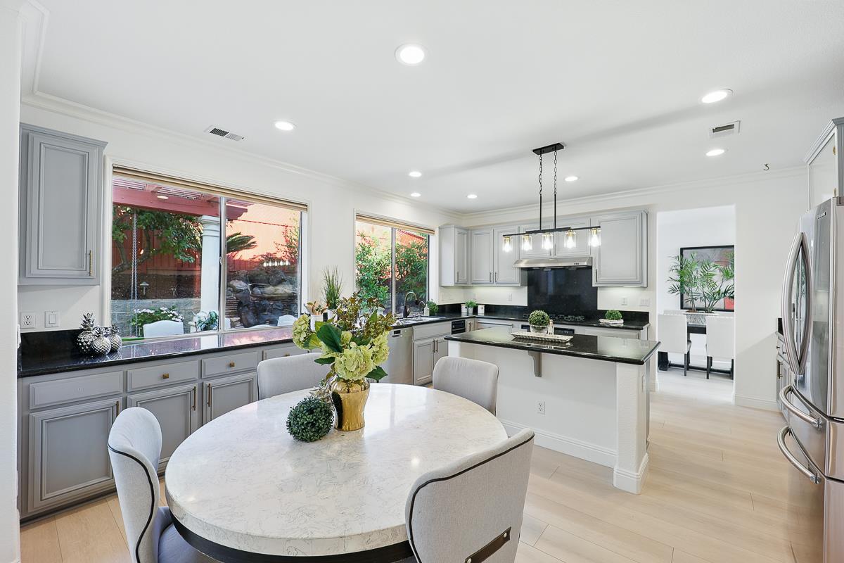 4038 Emerald Isle Lane