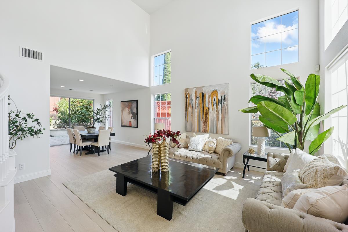 4038 Emerald Isle Lane