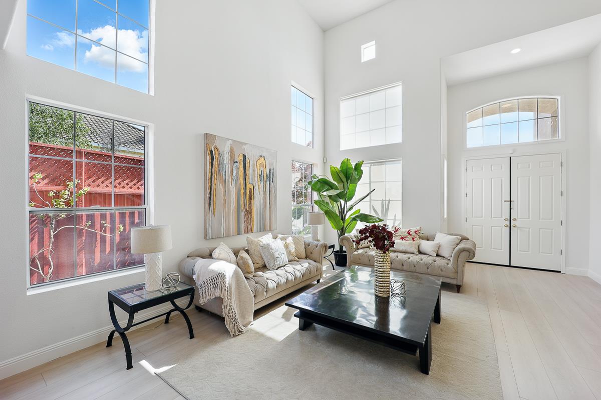 4038 Emerald Isle Lane