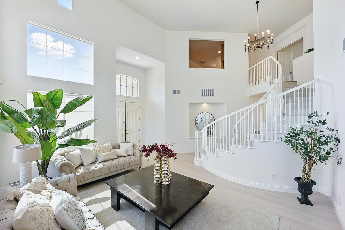 4038 Emerald Isle Lane