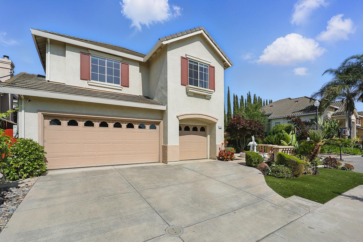 4038 Emerald Isle Lane