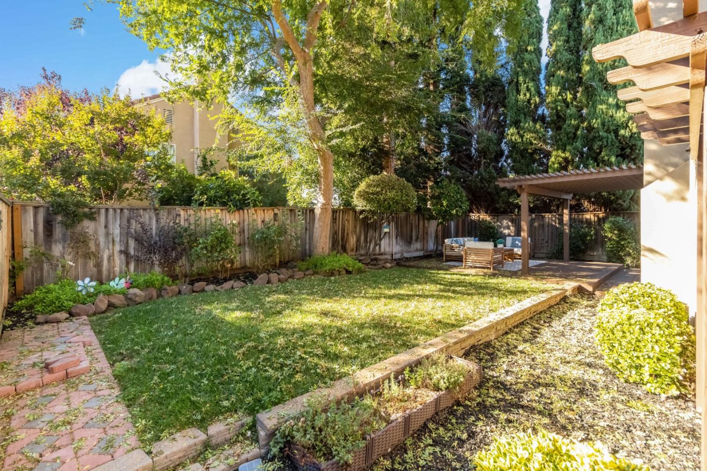 4593 Fallstone Court