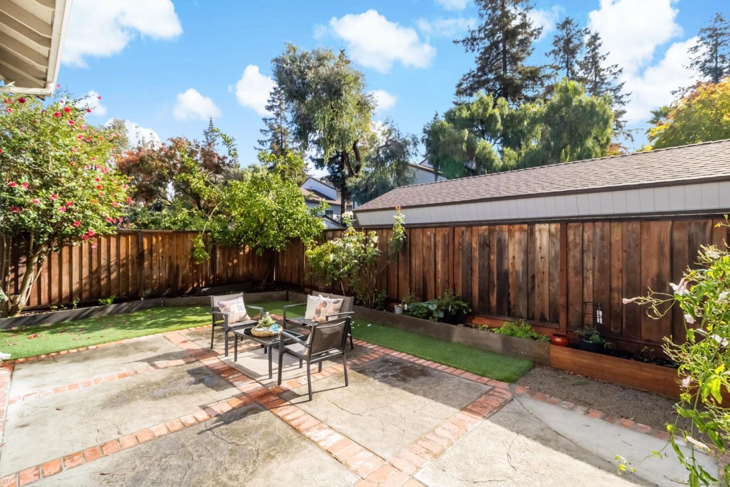 1928 North Star Place