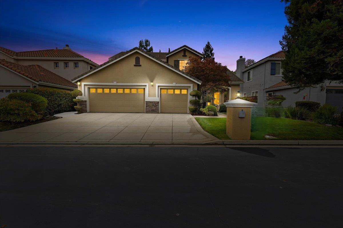 5813 Firestone Court
