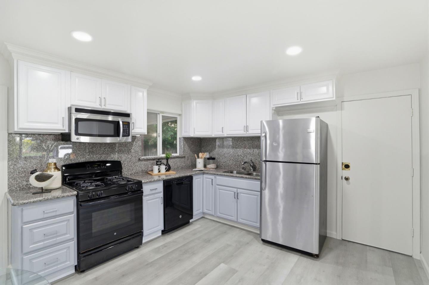 6875 Normandy Drive