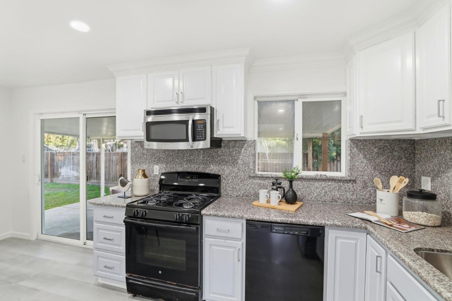 6875 Normandy Drive